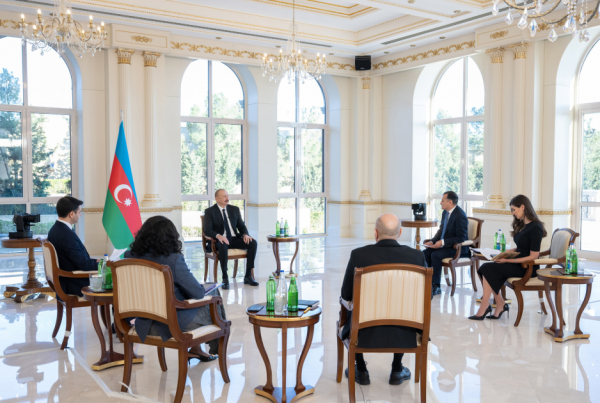 Azərbaycan Prezidenti İlham Əliyev yerli televiziya kanallarına müsahibə verib 